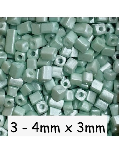 Perle rocaille cube vert pastel nacré pour création DIY