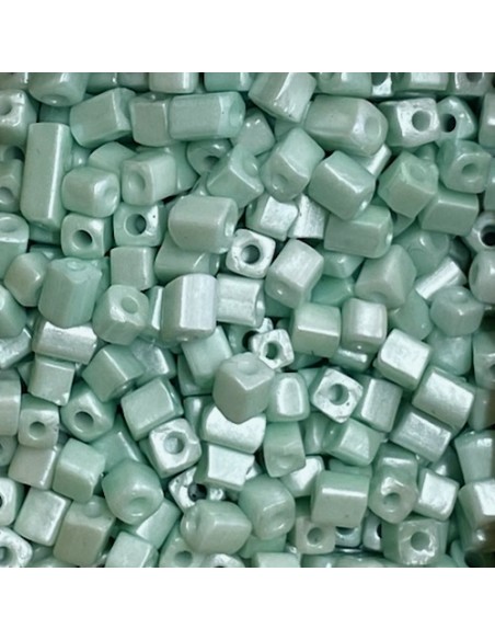 Perle tube rocaille vert pastel nacré pour bracelet wrap