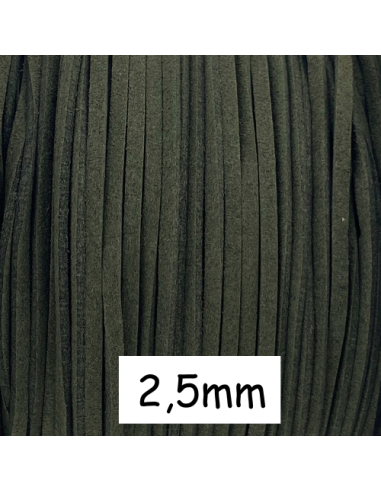 Cordon plat daim synthétique de couleur vert épinard 2,5mm