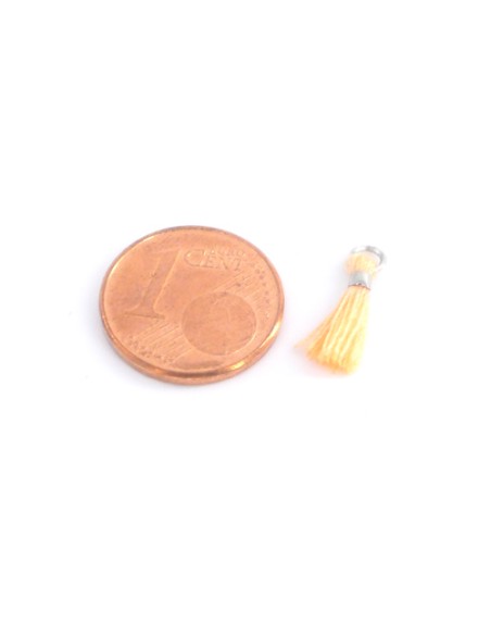 Petit pompon orange clair pour création DIY