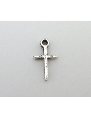 pendentif, croix en métal argenté 13mm x 7mm