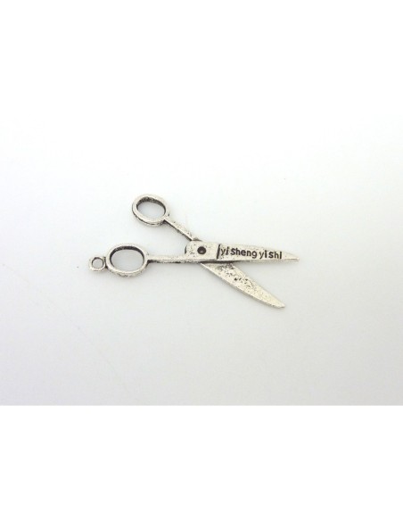 pendentif ciseaux en métal argenté