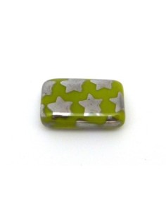 perle rectangulaire en verre motif étoile argenté et fond vert anis