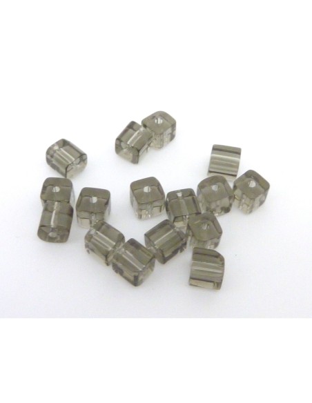 Perle cube en verre gris transparent