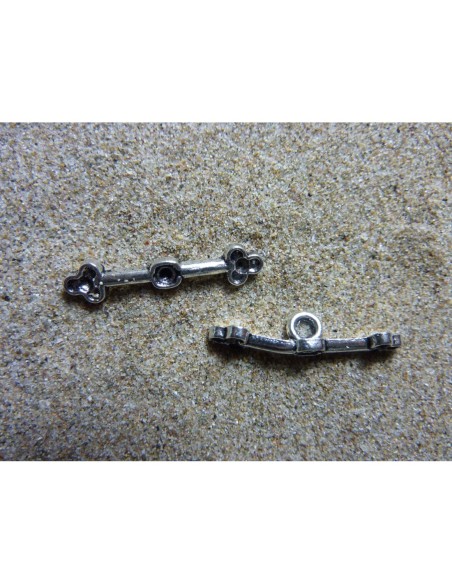 Barre fleur pour fermoir en acrylique argenté vieilli 24mm