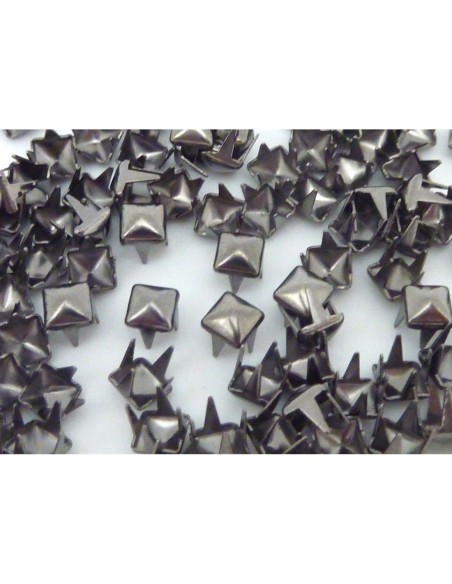 Clous pyramides 4mm noir anthracite pas cher Clous pyramides 4mm noir anthracite pas cher