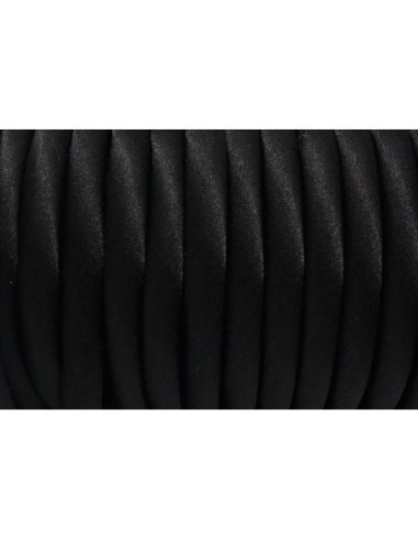 Cordon 5mm en polyester satiné sur cordon pvc creux de couleur noir soyeux
