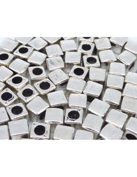 Perle cube argenté à gros trou