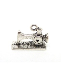 Pendentif machine à coudre en métal argenté 14mm