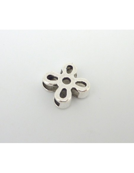 Perle passant fleur argenté pour lanière cuir de 10mm Perle passant fleur argenté pour lanière cuir de 10mm