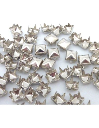 R-70 clous pyramides carré 5mm griffe en métal...