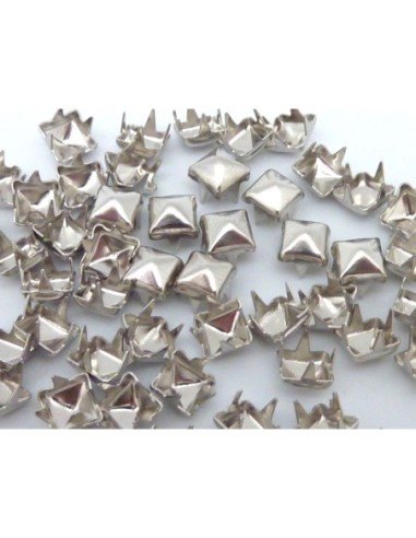 R-70 clous pyramides carré 5mm griffe en métal...