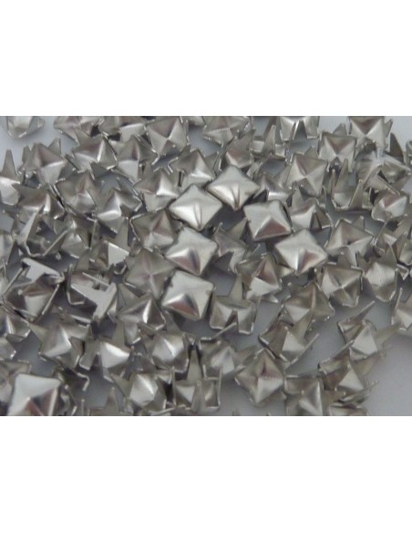 Clous griffe argenté 4mm pour customisation