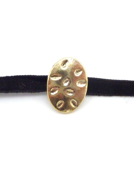 Perle passant ovale en métal doré