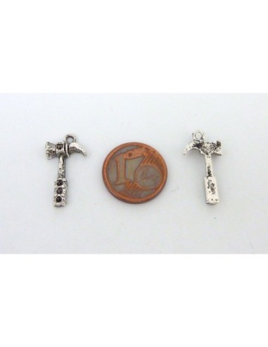 Pendentif outils, marteau en métal argenté