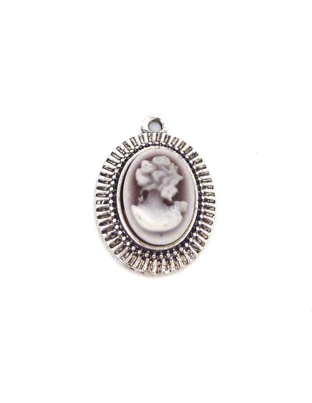 Breloque, Pendentif Camé 25,3 x 17,9mm en métal argenté Breloque, Pendentif Camé 25,3 x 17,9mm en métal argenté
