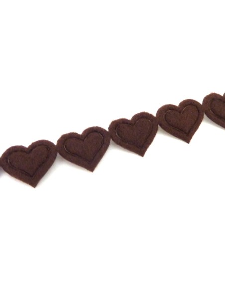 Coeur thermocollant de couleur marron