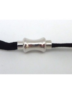 Fermoir aimanté 3,7mm - 4mm tube incurvé en métal argenté