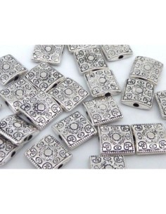 25 Perles connecteur carré gravé fresque 10mm en métal...