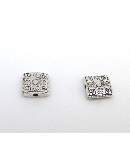25 Perles connecteur carré gravé fresque 10mm en métal argenté