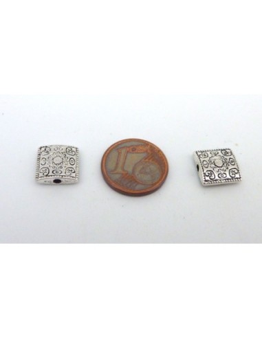 25 Perles connecteur carré gravé fresque 10mm...