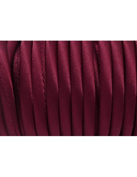Cordon 5mm en polyester satiné sur cordon pvc creux rouge framboise grenat soyeux Cordon 5mm en polyester satiné sur cordon pvc creux rouge framboise grenat soyeux