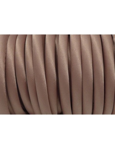 Cordon 5mm en polyester satiné sur cordon pvc creux beige rosé soyeux