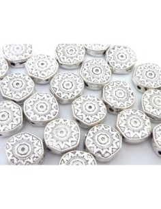Perle pastille argenté en métal travaillé