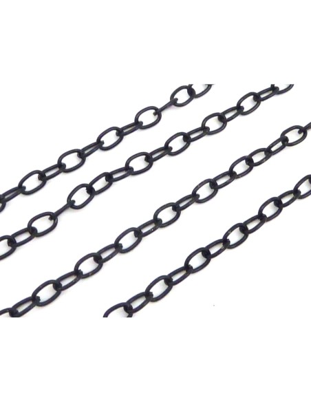 Chainette en métal de couleur noir Chainette en métal de couleur noir