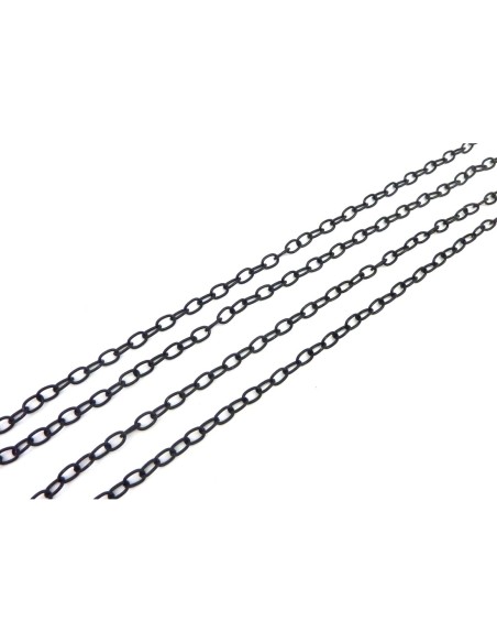 Chaine fine en métal de couleur noir Chaine fine en métal de couleur noir