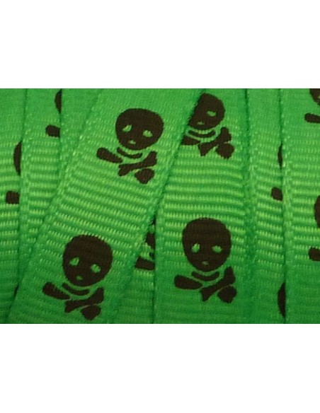 Ruban plat vert avec motif tête de mort noire