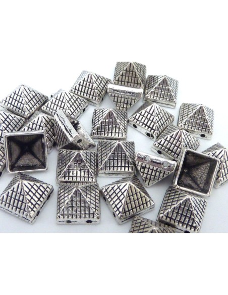 Perle connecteur double trou pyramide en métal argenté