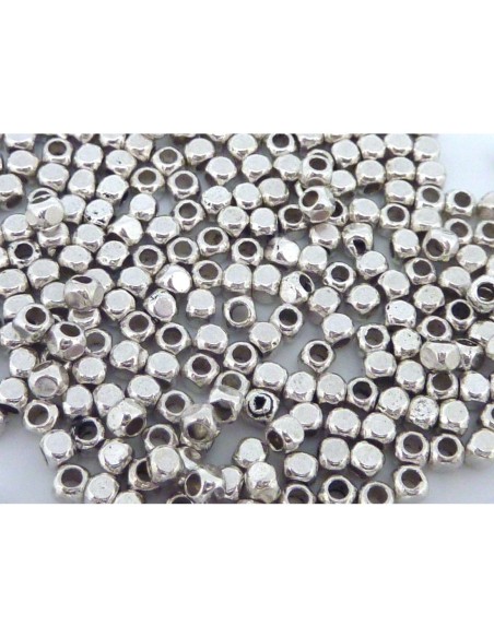 mini perle cube à facette en métal argenté