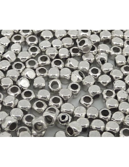 mini perle cube à facette en métal argenté