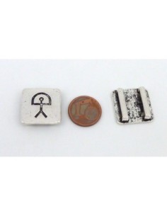 Perle passant carré 18,8mm en métal argenté motif bonhomme 2