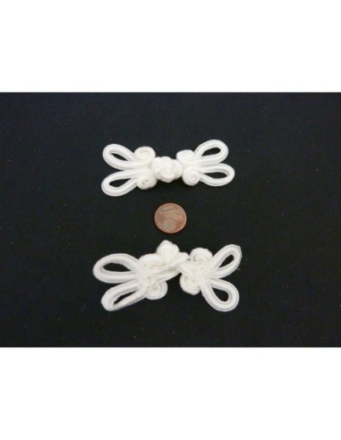 Bouton attache veste brandebourg ivoire en viscose travaillé