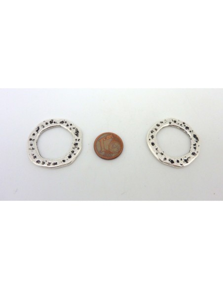 Anneau pendentif 3cm en métal argenté martelé