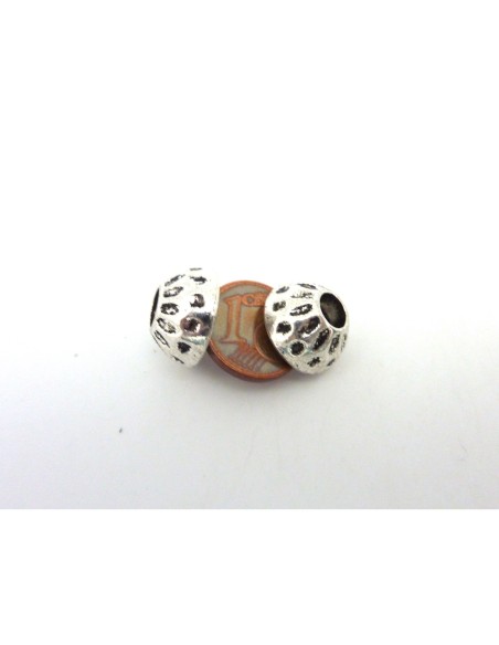 Fermoir aimanté en métal argenté martelé pour cordon 5mm