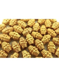 25 Perles olive gravé 7mm en métal doré