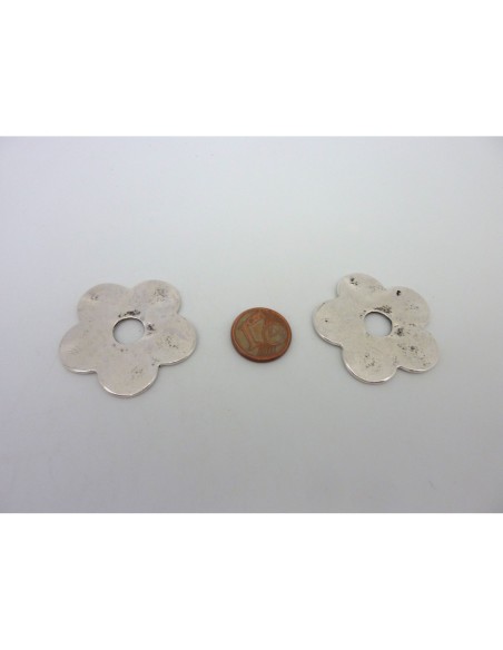 Perle connecteur fleur en métal argenté