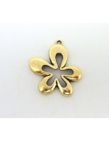Pendentif fleur 5 pétales 32,6mm en métal doré pâle lisse