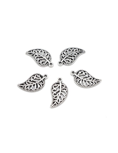 Breloque metal argente feuille filigrane