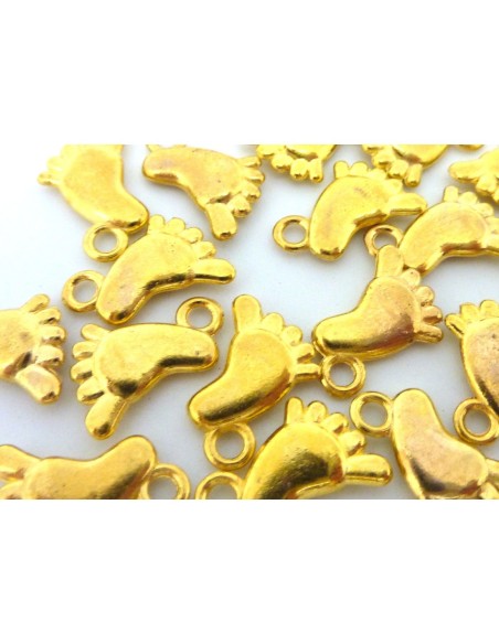 breloque pied en métal doré naissance