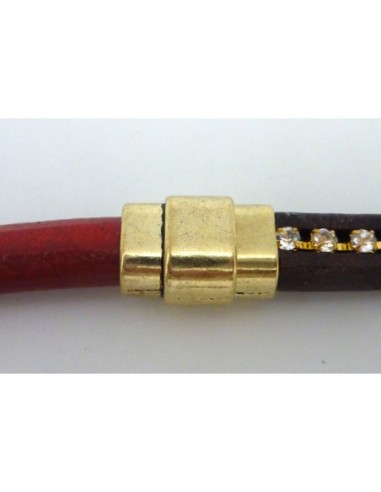 Fermoir aimanté en métal doré pâle trou 10mm x 7mm