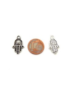 Pendentif main de fatma argenté en métal 2