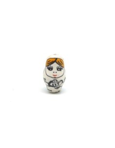 Perle poupée russe blanc cassé matriochka 2