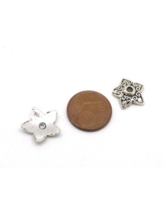 30 Calottes, coupelles en métal argenté travaillées motif coeur en étoile 13mm 2