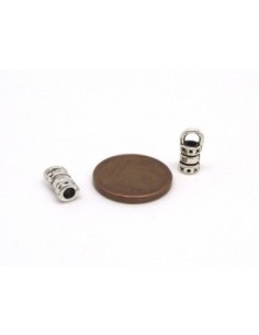 30 Embouts pour cordon de 2,5mm en métal argenté travaillé motif géométrique rond croix 2