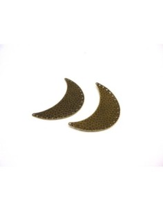 Plastron en métal de couleur bronze martelé 21 trous 9,5cm 2