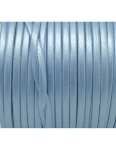 1m Lanière simili cuir 3mm de couleur bleu pale bleu dragée effet nacré très belle qualité